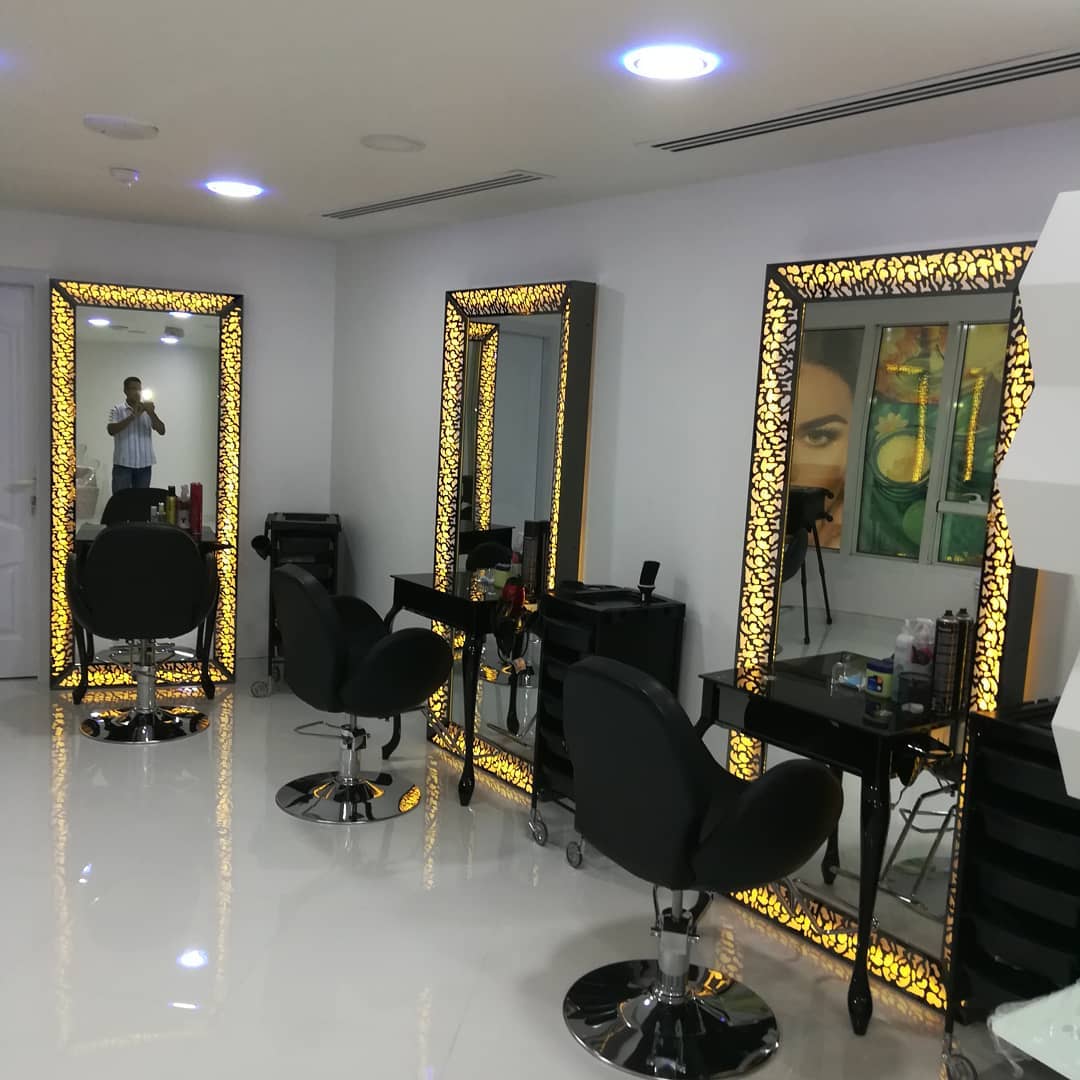 Decorative details for a commercial space — Lamasat Faniah work